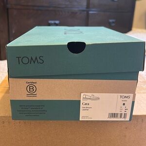 Brand new in the box Toms Cara loafer